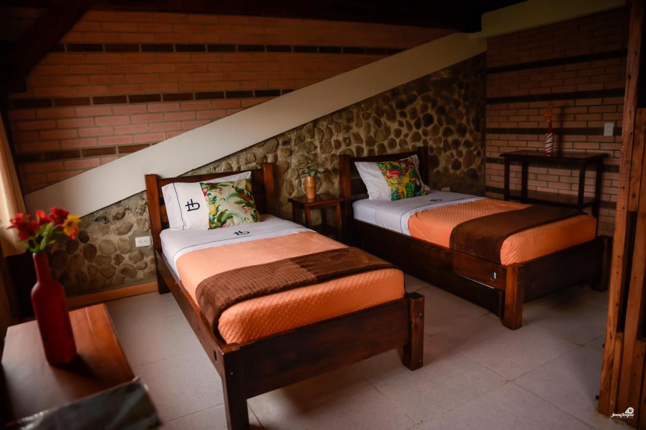 Ecohotel Bordones Isnos Esterno foto